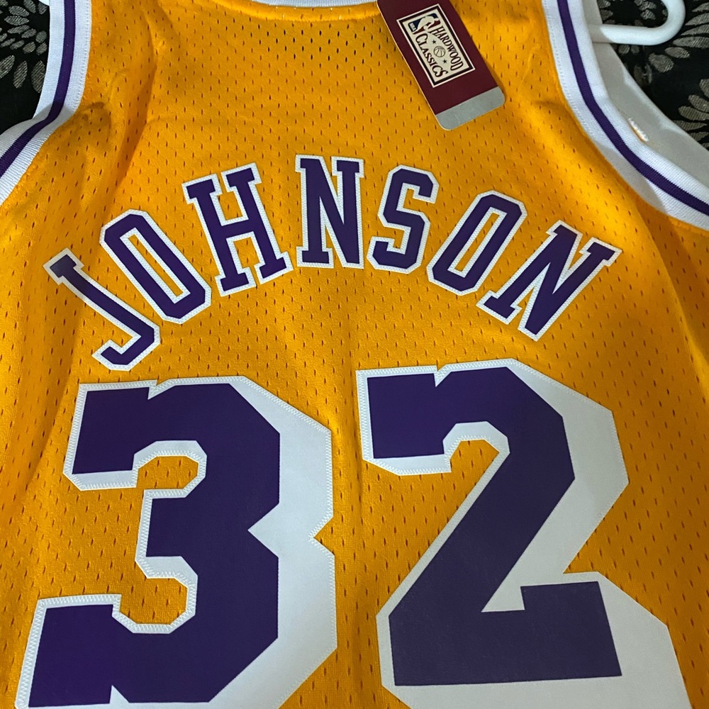 Magic Johnson - Picture 6 of 8